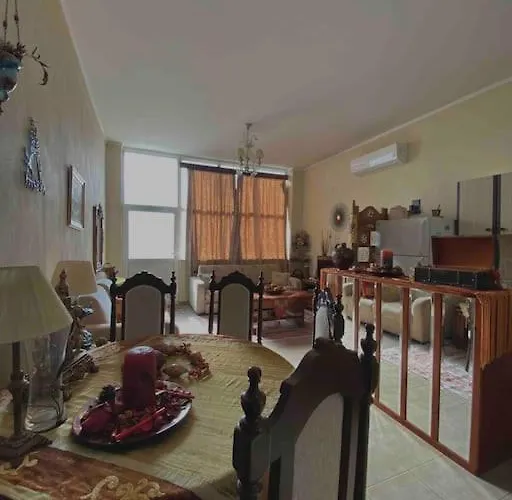 Ground Floor With Gym & Yard In Paggaio Apartamento